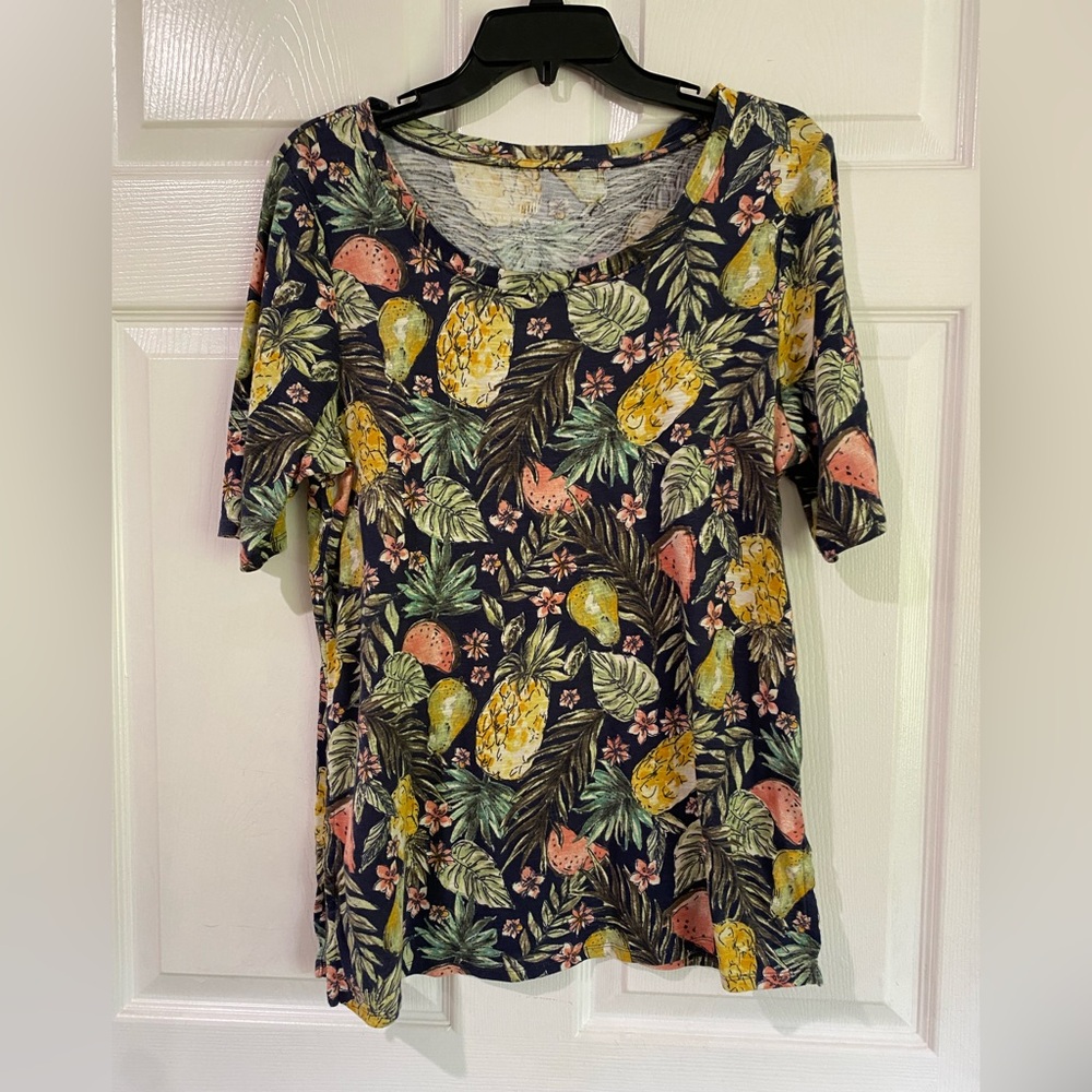 J. Jill Pima Cotton Tropical Novelty Print Elbow Sleeve Tee Size M Vacation